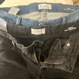 2 pairs Nicole Miller soho high rise skinny jeans size 14 one blue, one black